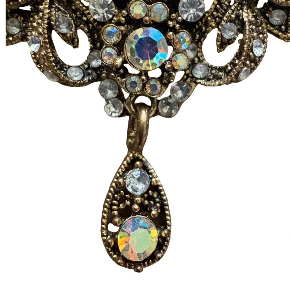 And Lovely Antique Gold Tone Aurora Borealis Filigree Dangle Brooch Pin NWT
